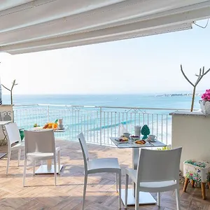 bellavista-taormina.taorminaitalyhotels.com/